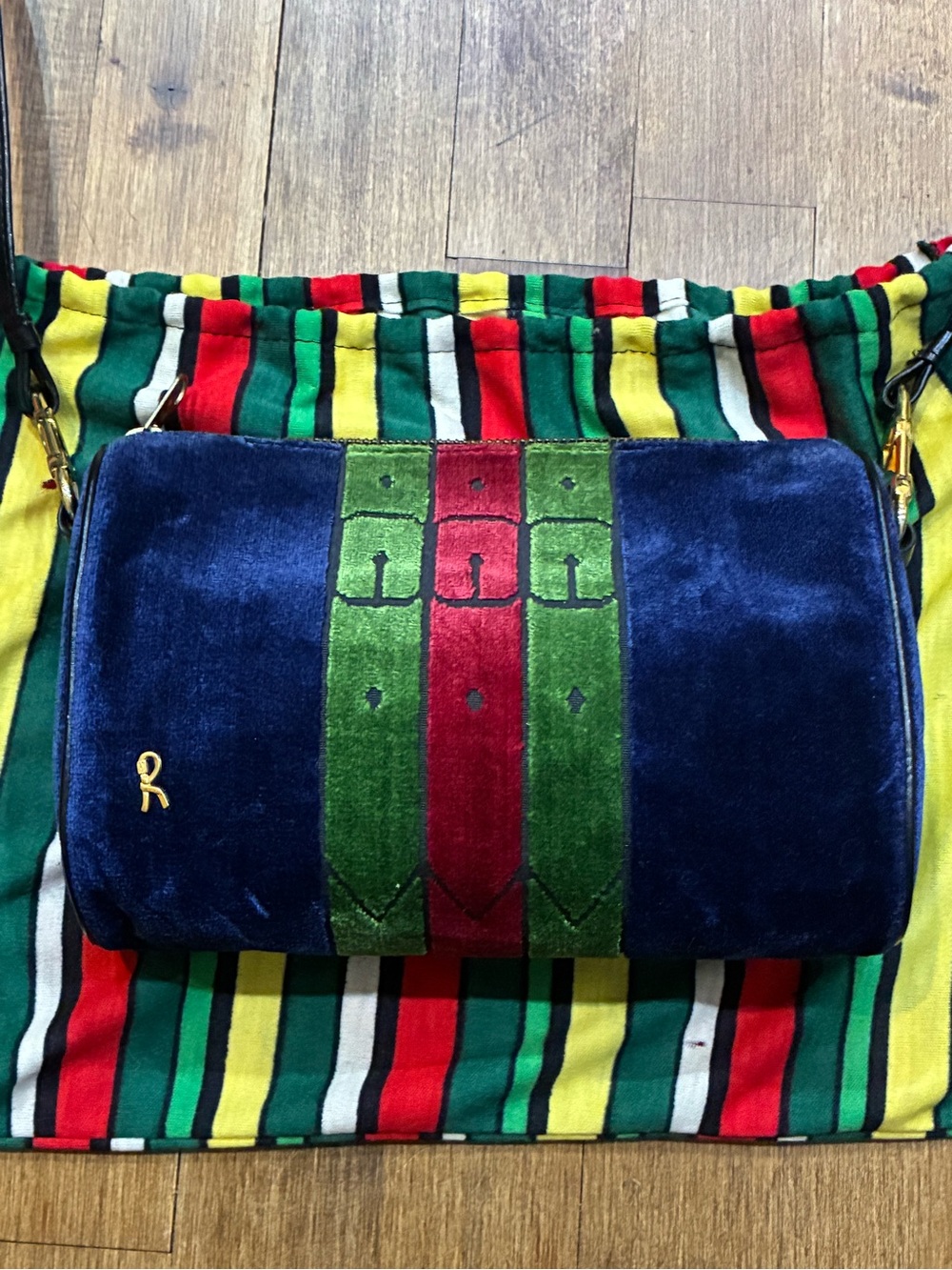 Roberta Di Camerino -RARE / AUTHENTIC Velvet Crossbody Purse